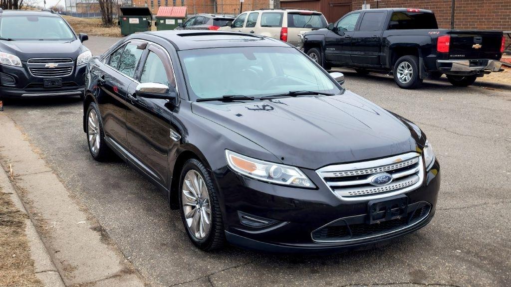 Ford Taurus  2010