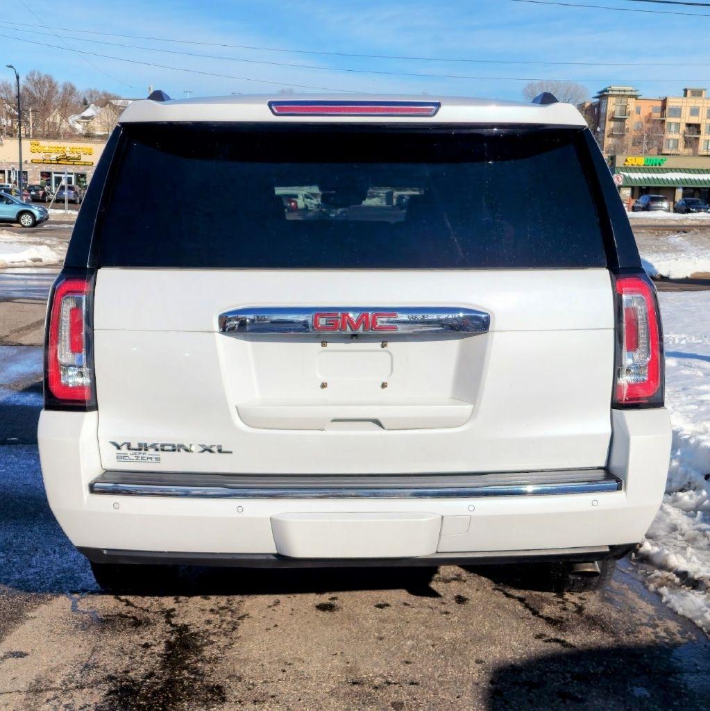 GMC Yukon XL  2017