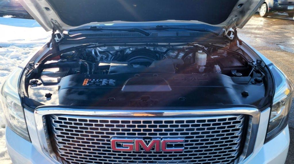 GMC Yukon XL  2017