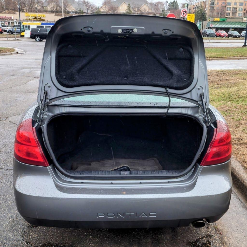 Pontiac Grand Prix  2008