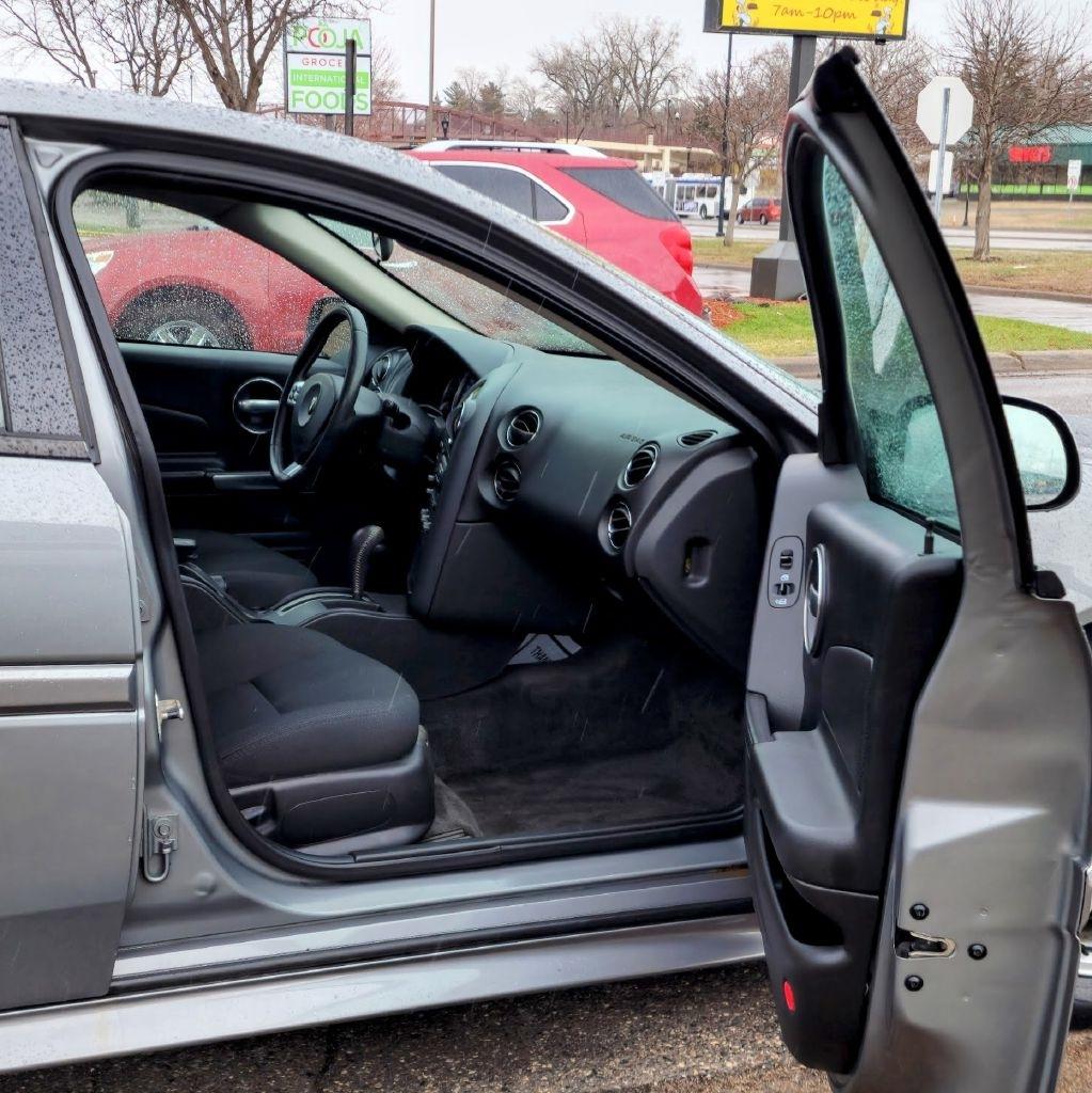 Pontiac Grand Prix  2008