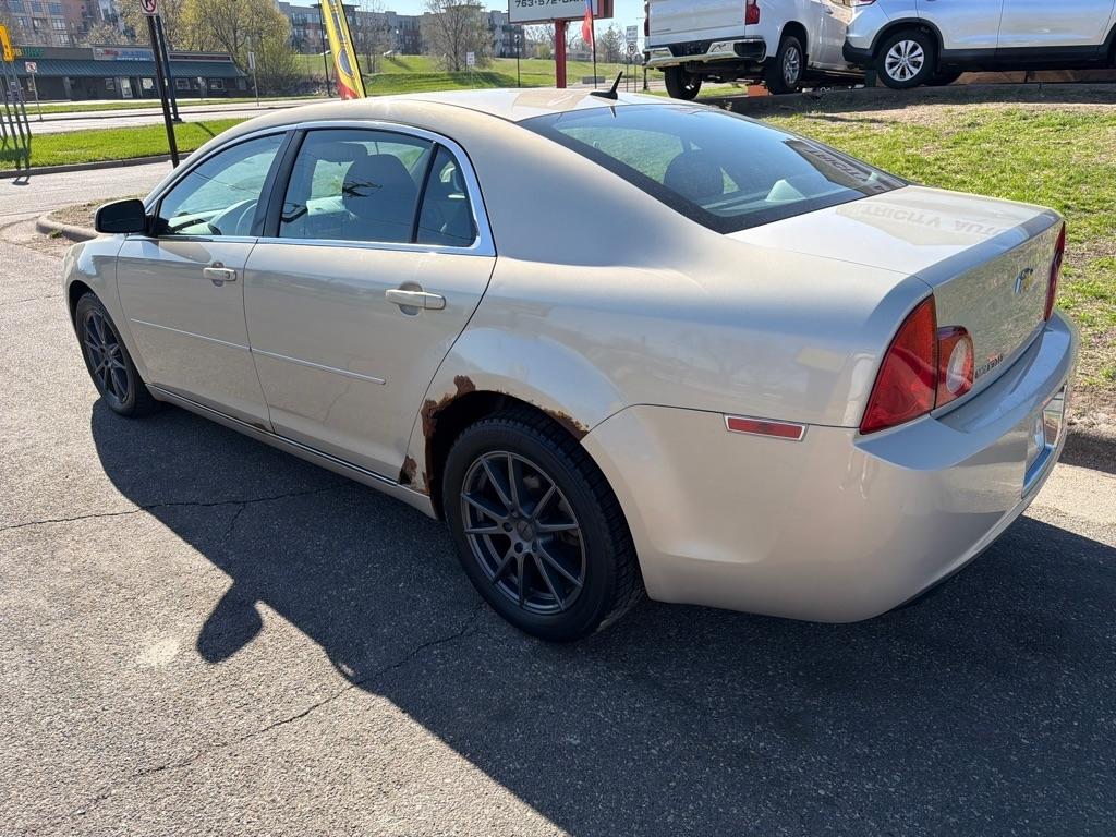 Chevrolet Malibu  2011