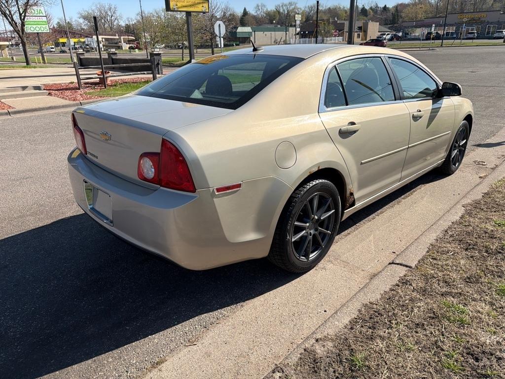 Chevrolet Malibu  2011