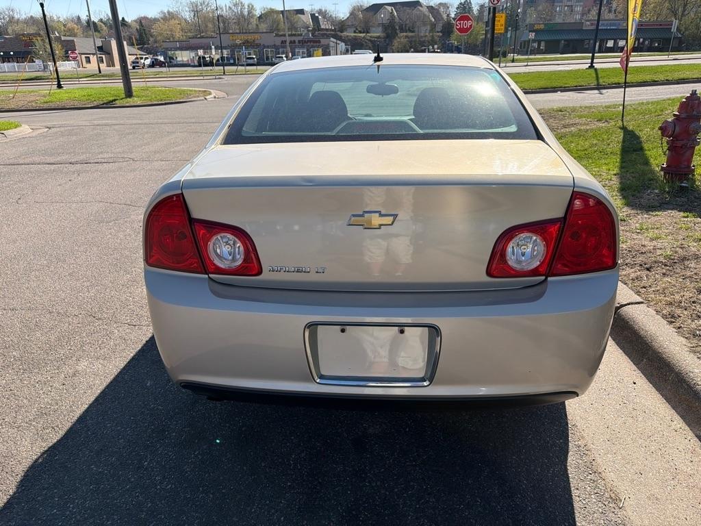 Chevrolet Malibu  2011