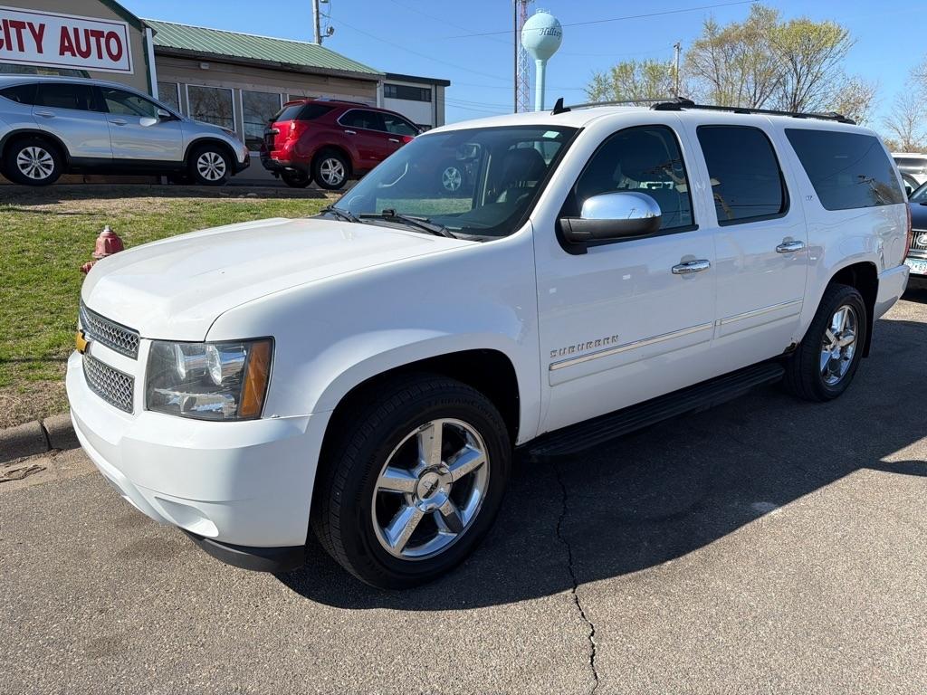 Chevrolet Suburban  2013