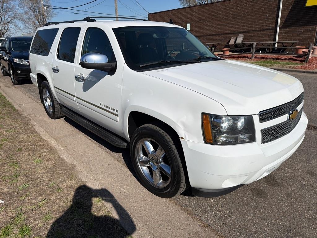 Chevrolet Suburban  2013
