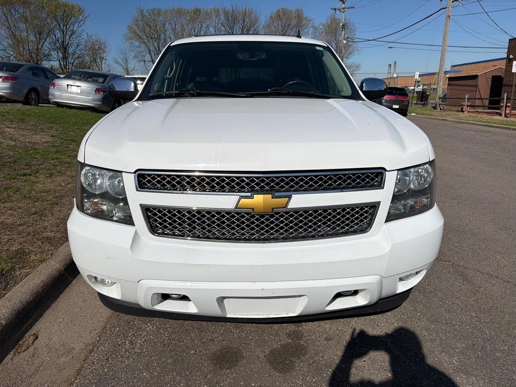 Chevrolet Suburban  2013