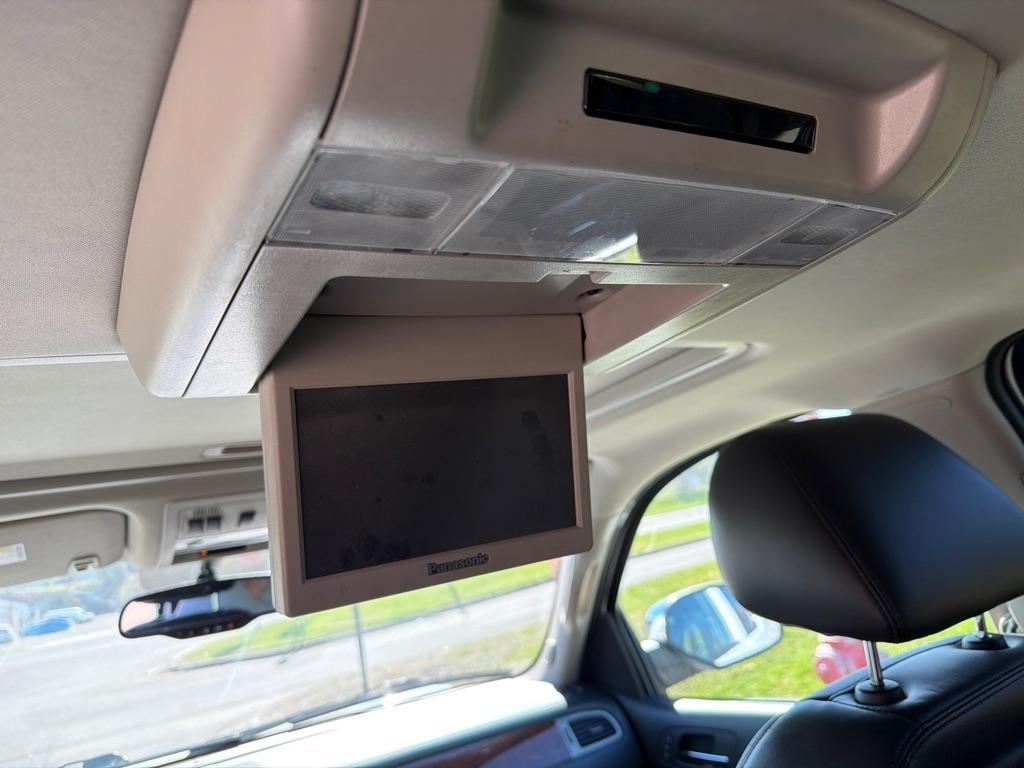 Chevrolet Suburban  2013