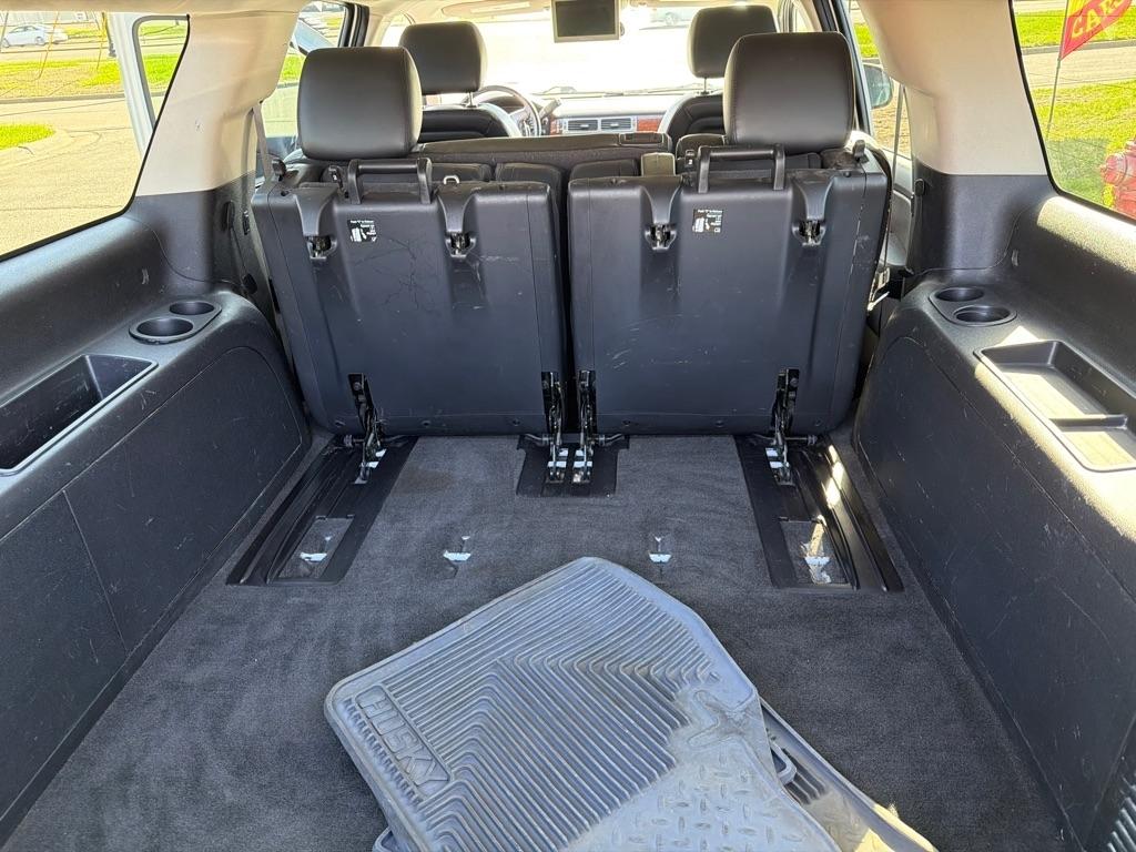 Chevrolet Suburban  2013