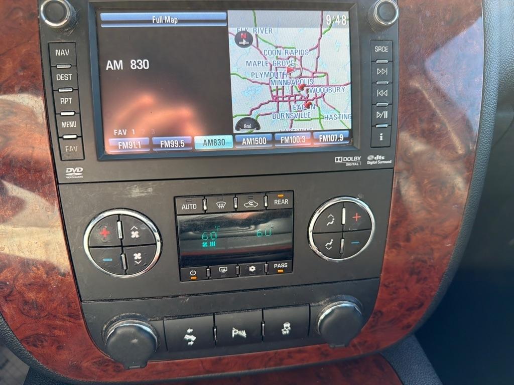 Chevrolet Suburban  2013