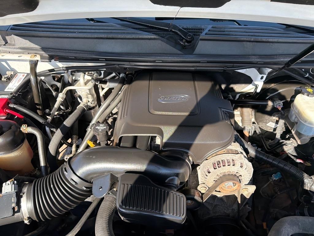 Chevrolet Suburban  2013