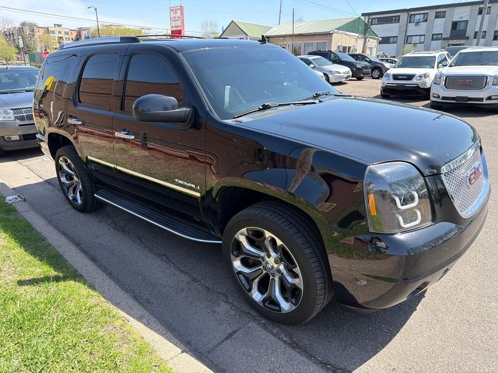 GMC Yukon Denali  2013