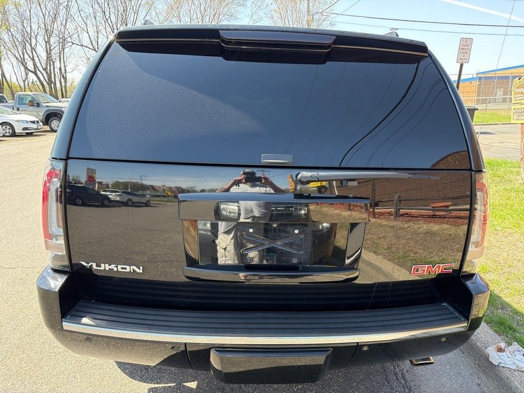 GMC Yukon Denali  2013