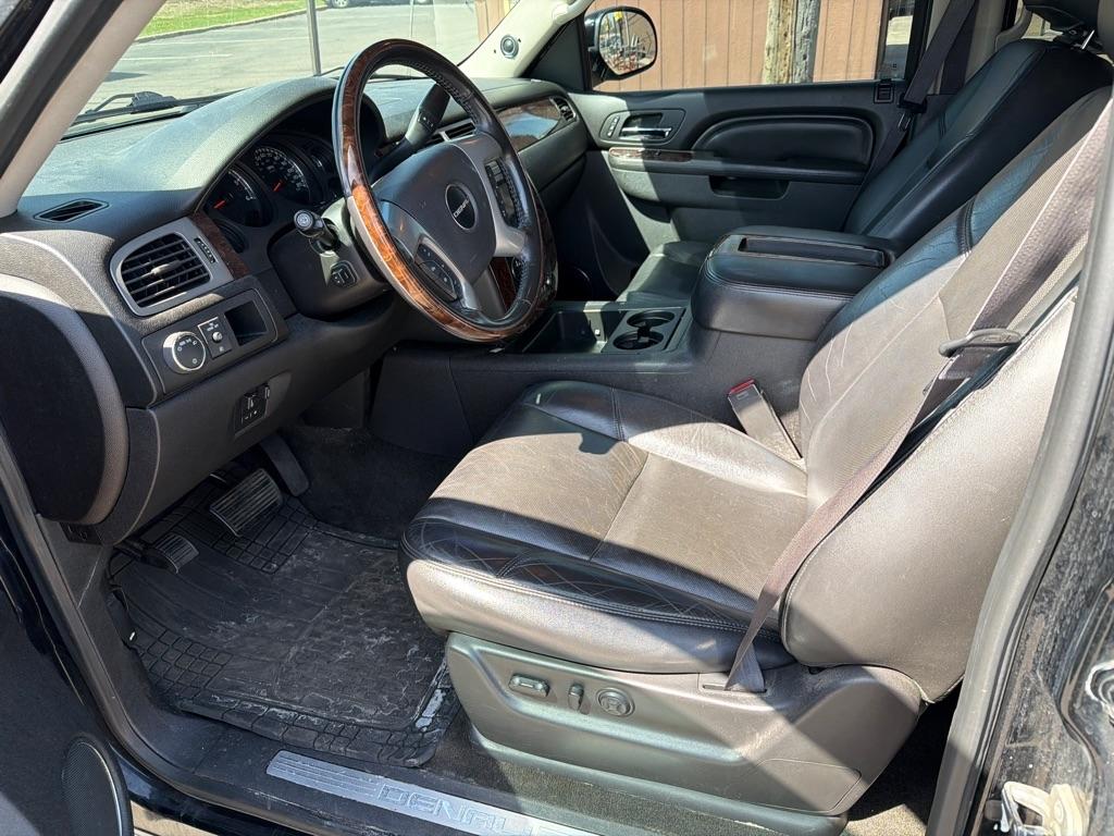 GMC Yukon Denali  2013