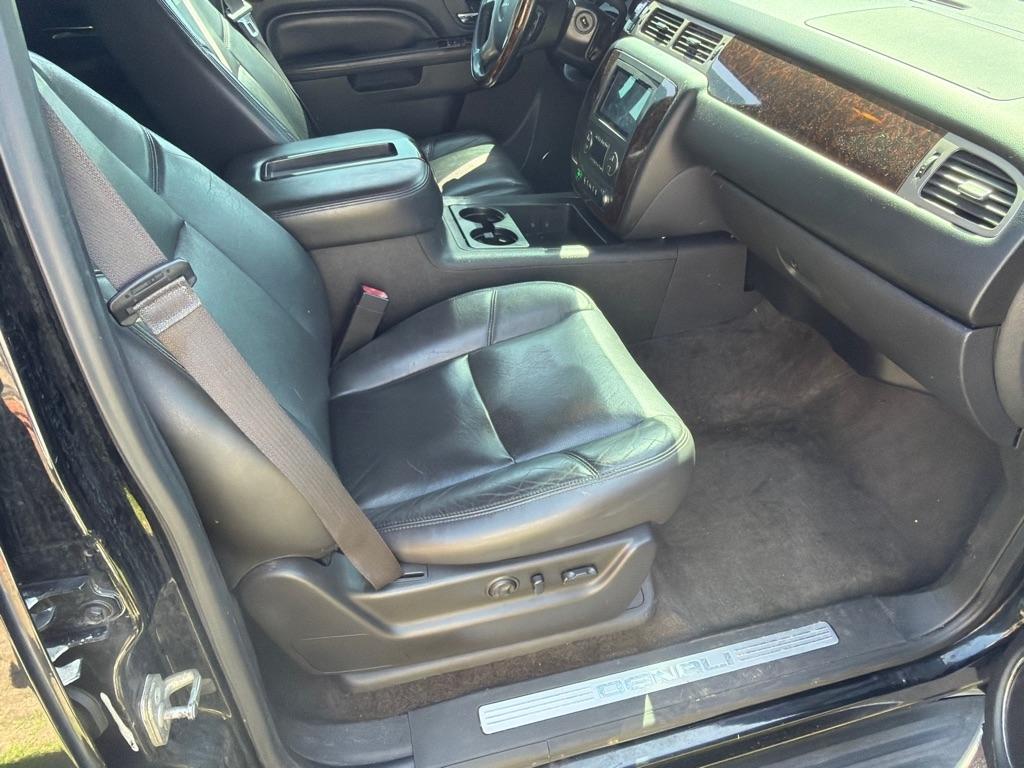 GMC Yukon Denali  2013