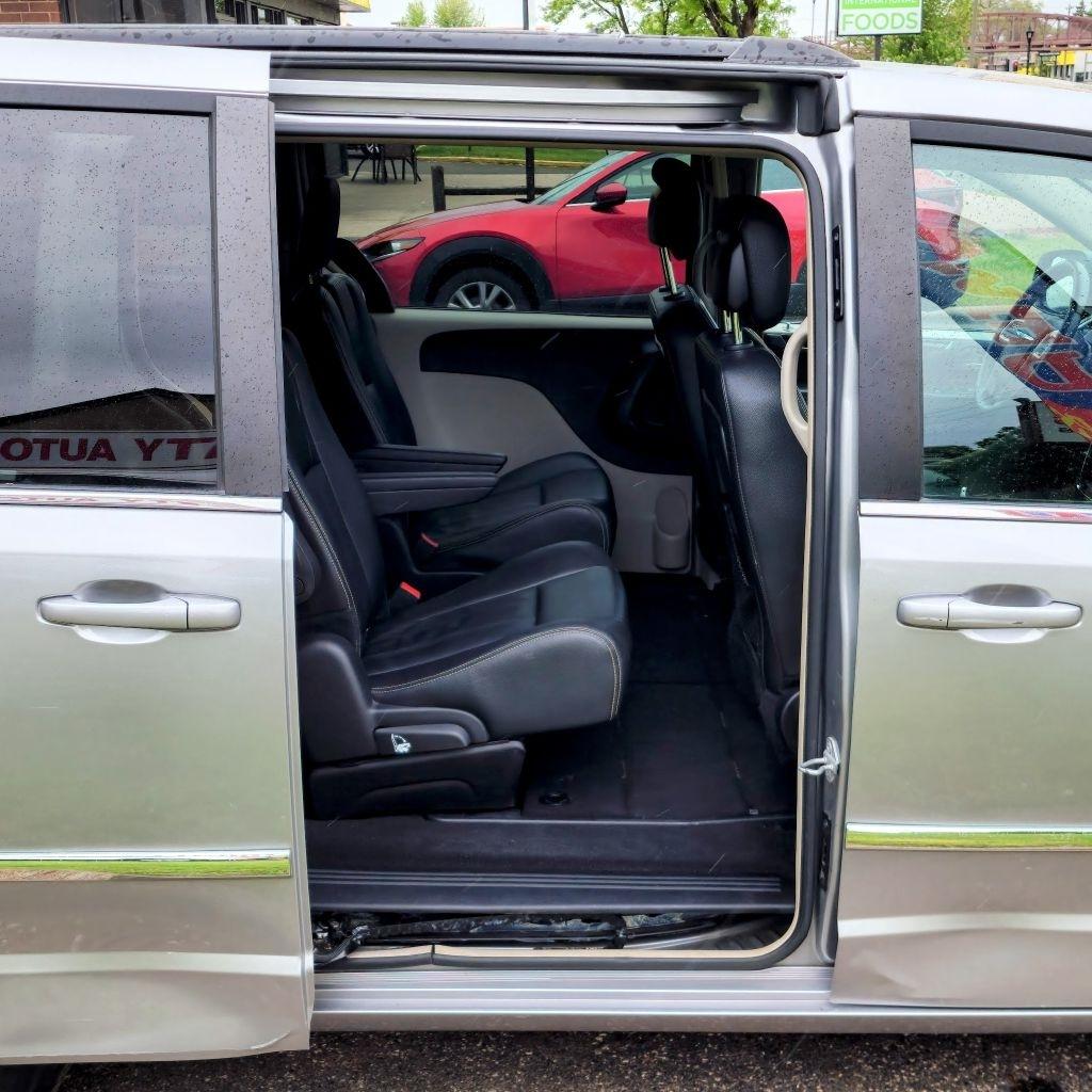 Chrysler Town & Country  2016