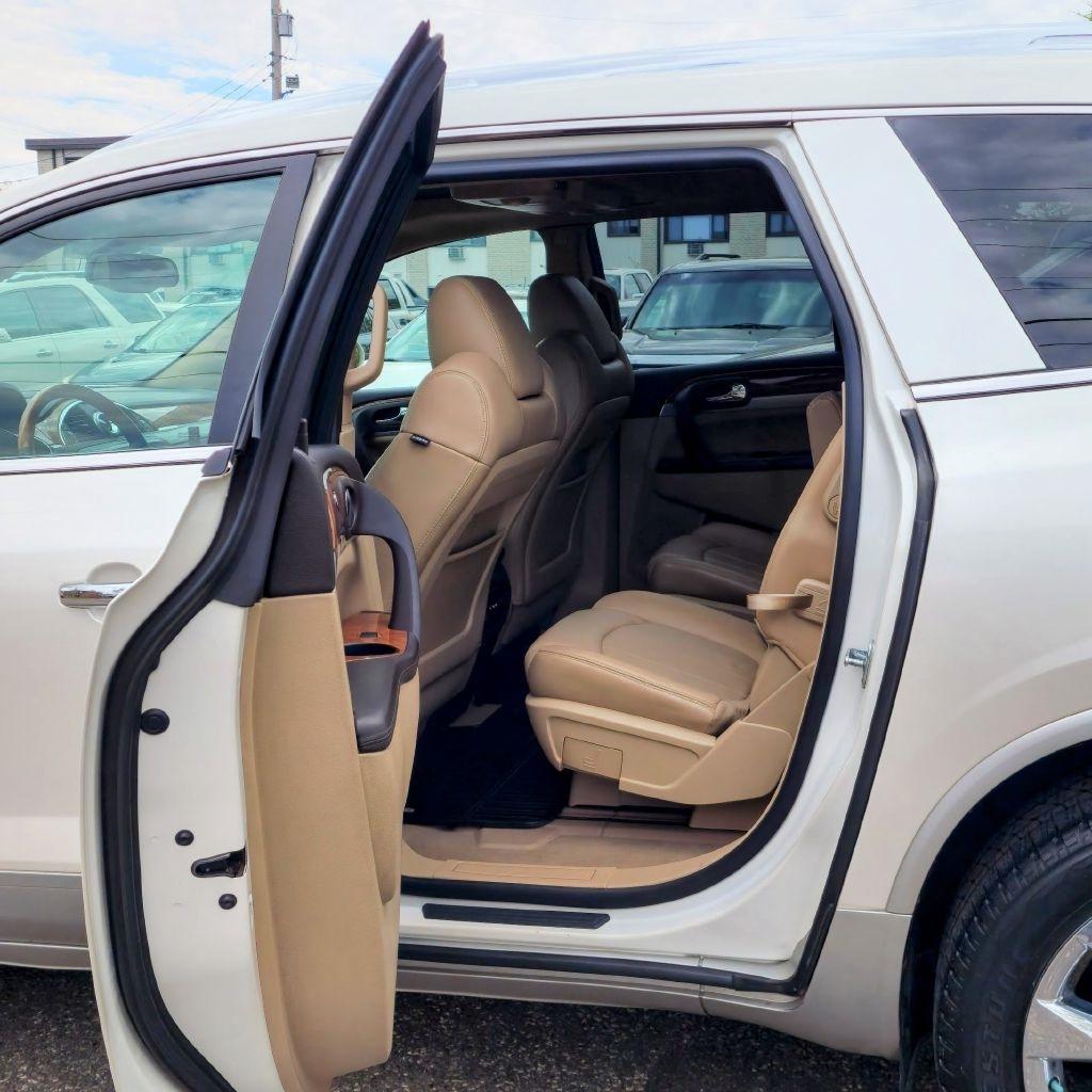 Buick Enclave  2011