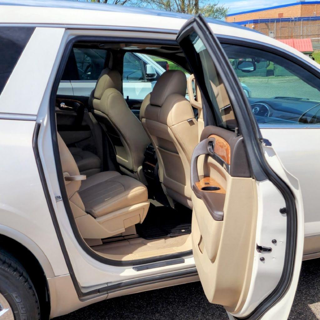 Buick Enclave  2011