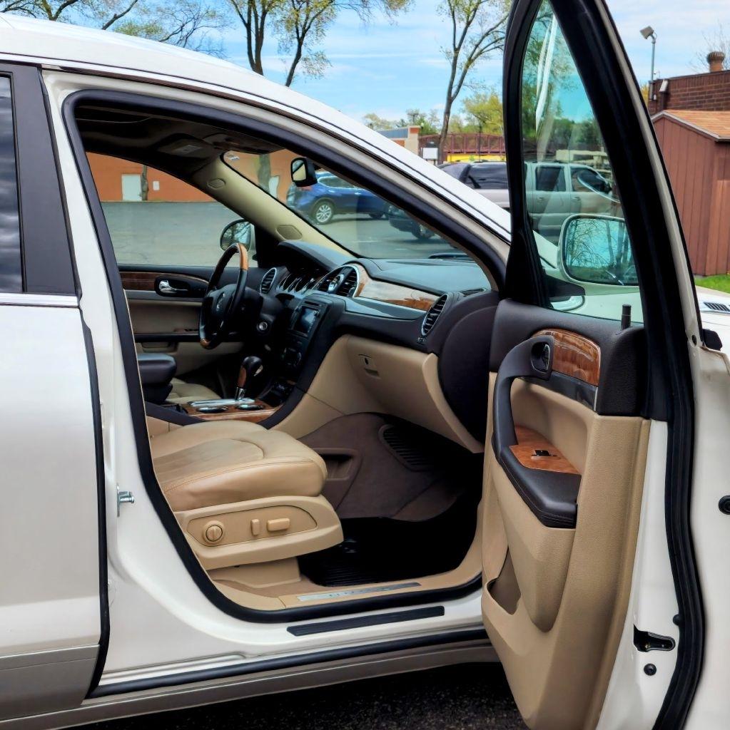 Buick Enclave  2011