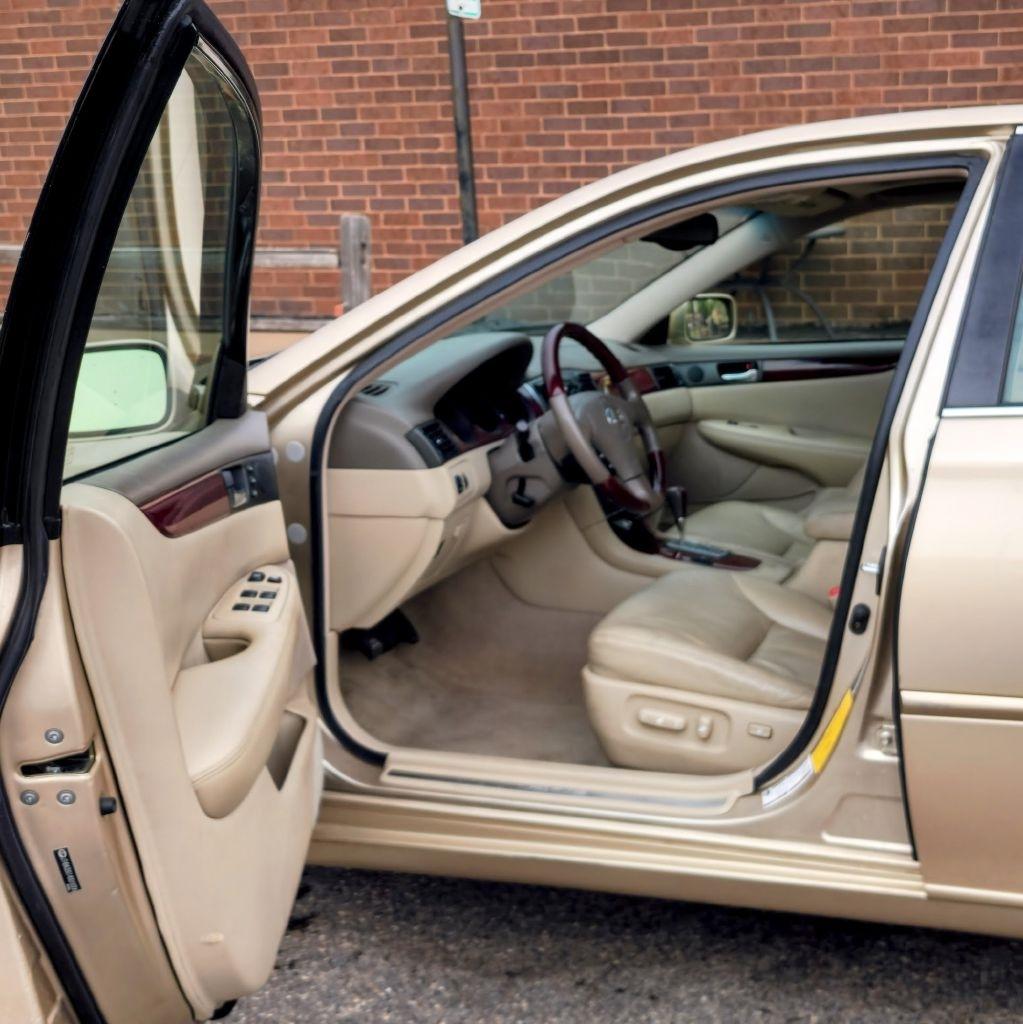 Lexus ES 330  2004