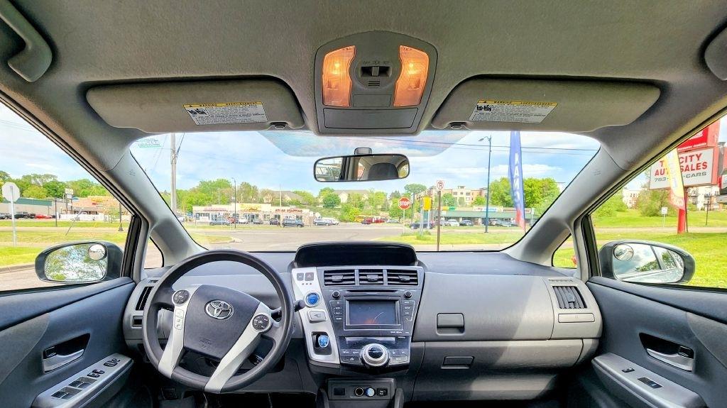Toyota Prius V  2014