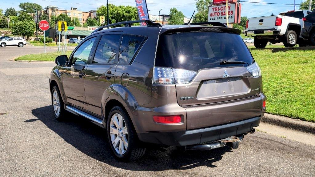 Mitsubishi Outlander  2013