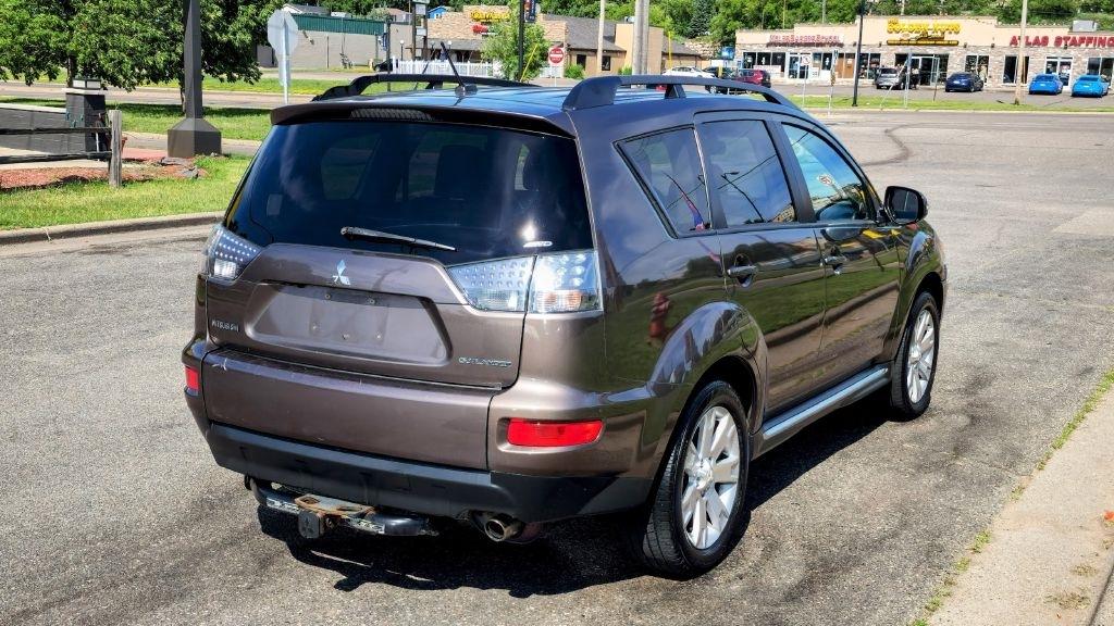 Mitsubishi Outlander  2013