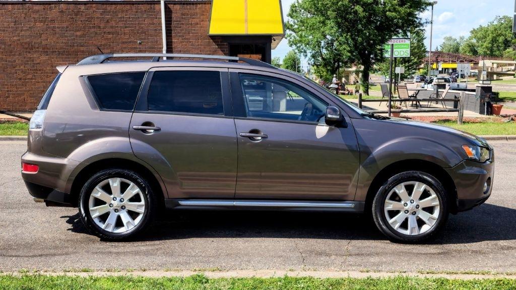 Mitsubishi Outlander  2013