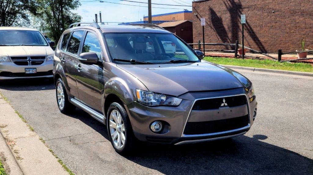 Mitsubishi Outlander  2013