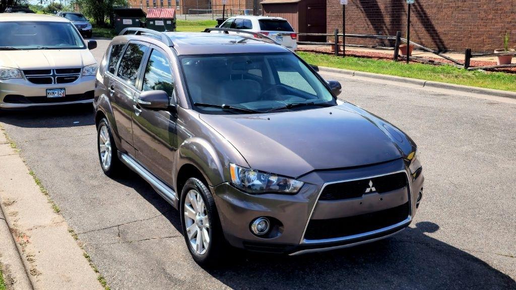 Mitsubishi Outlander  2013
