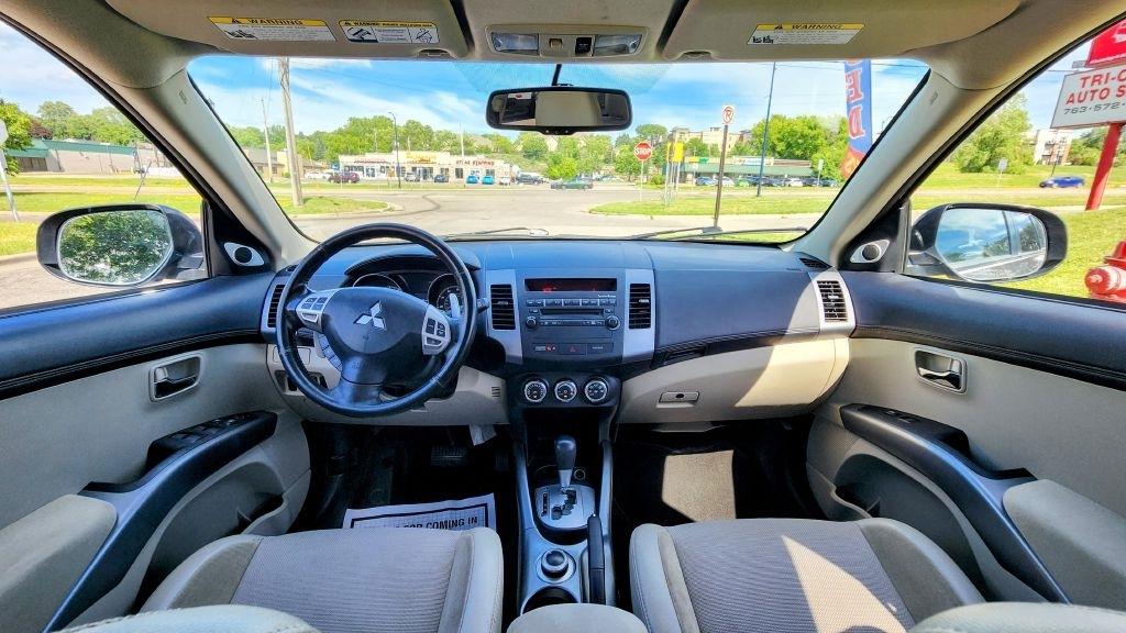 Mitsubishi Outlander  2013