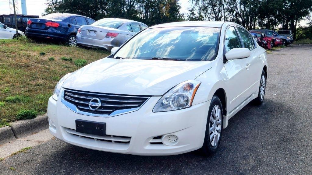 Nissan Altima  2010