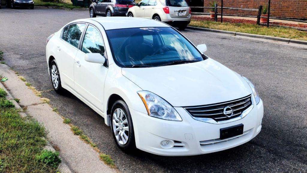 Nissan Altima  2010