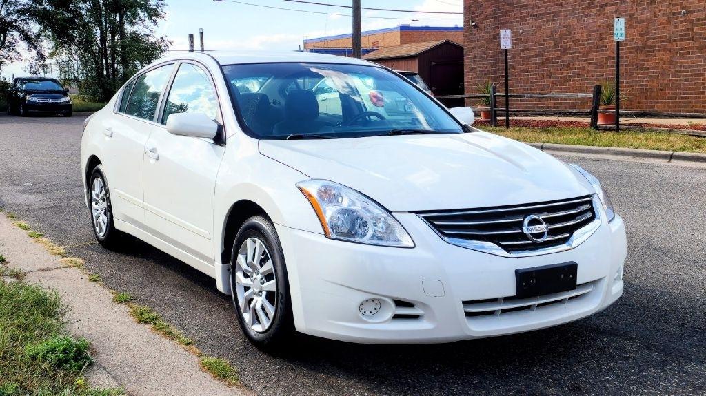 Nissan Altima  2010