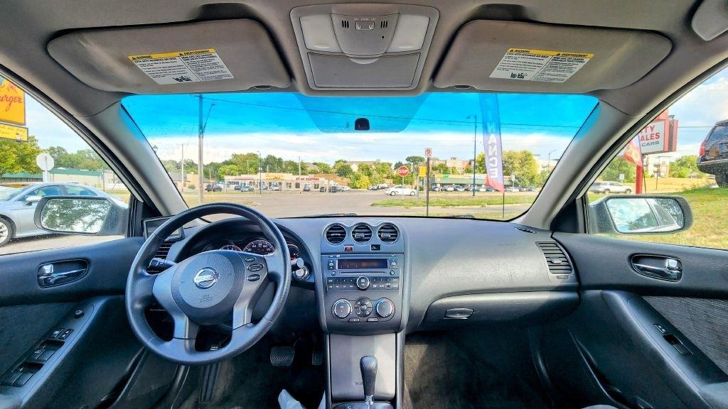 Nissan Altima  2010