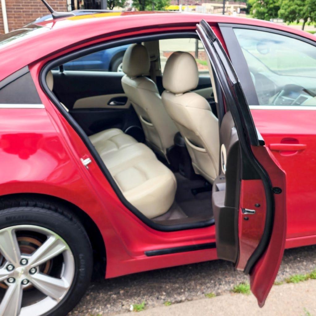 Chevrolet Cruze  2012