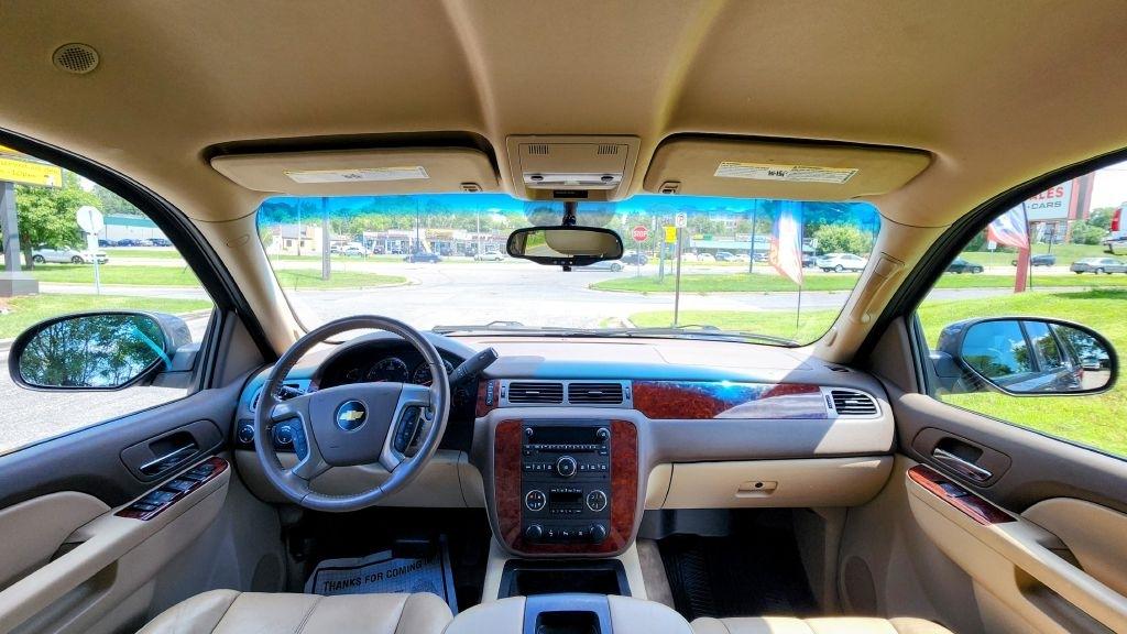 Chevrolet Tahoe  2010