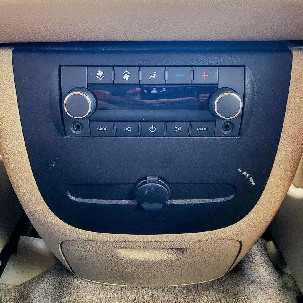 Chevrolet Tahoe  2010