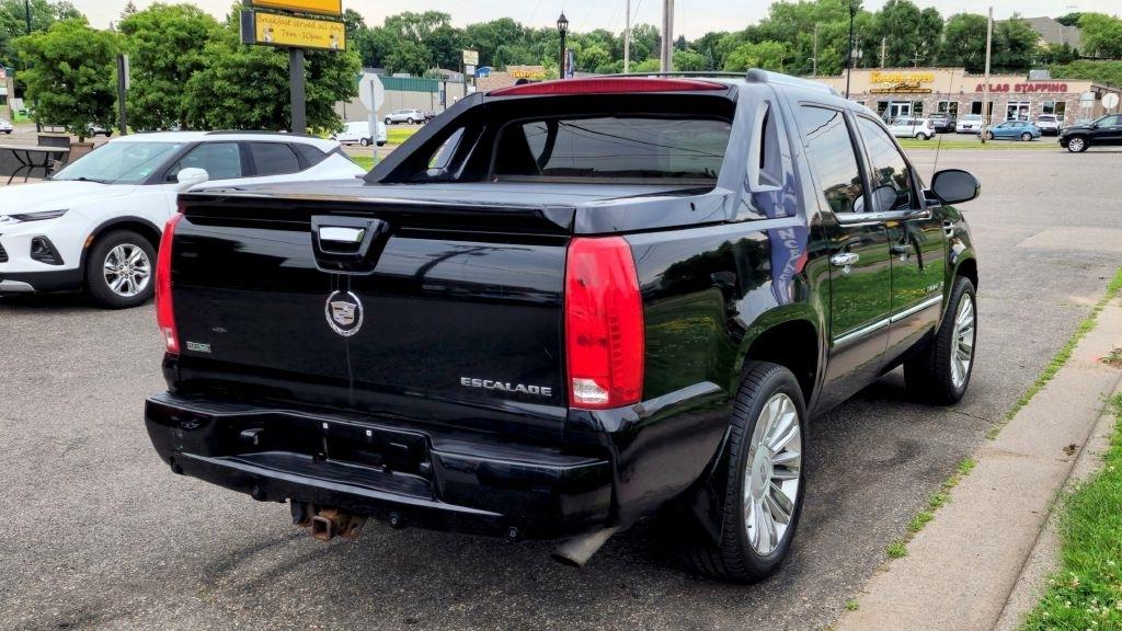 Cadillac Escalade EXT  2011