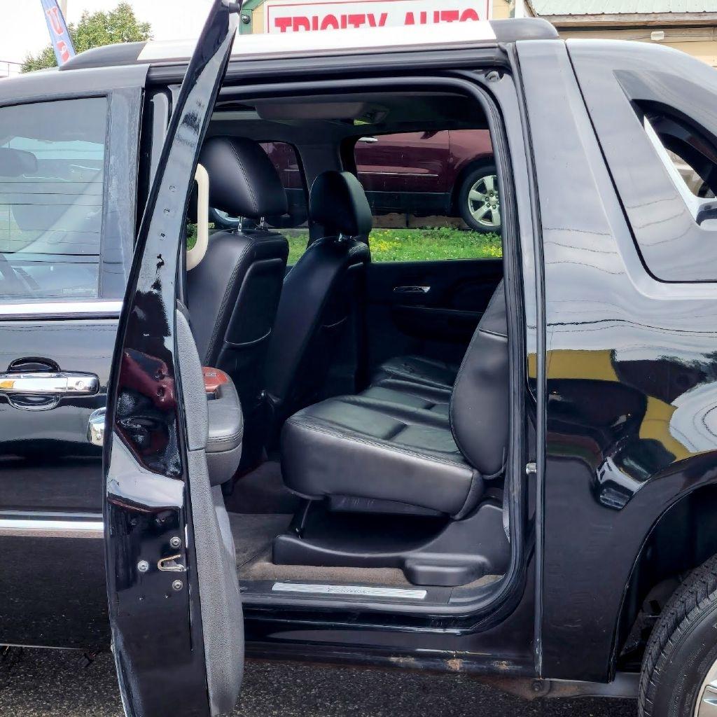 Cadillac Escalade EXT  2011