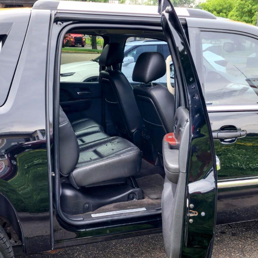 Cadillac Escalade EXT  2011
