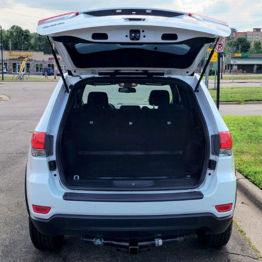 Jeep Grand Cherokee  2016
