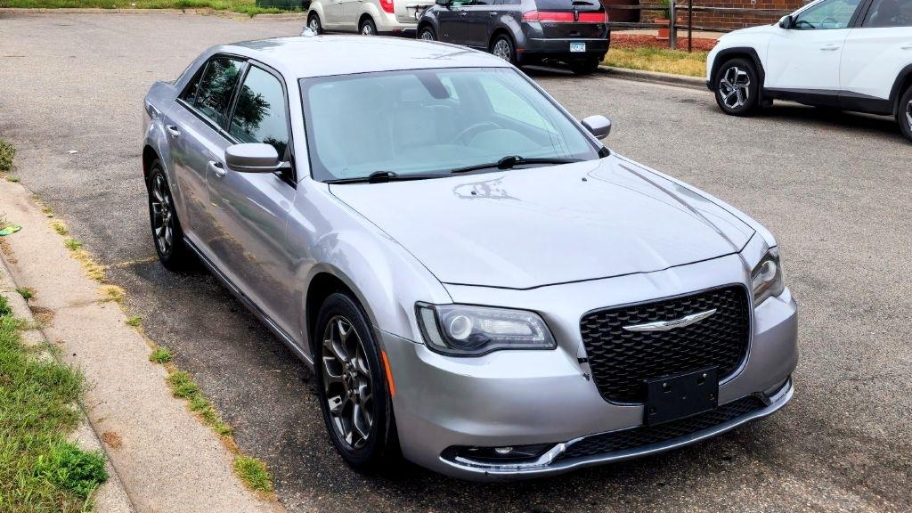 Chrysler 300  2017