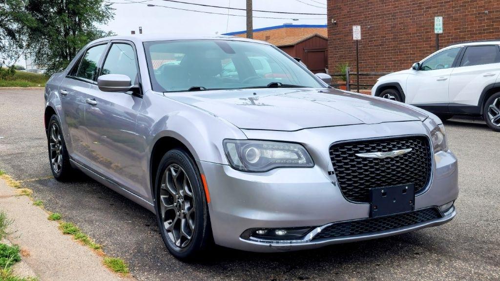 Chrysler 300  2017