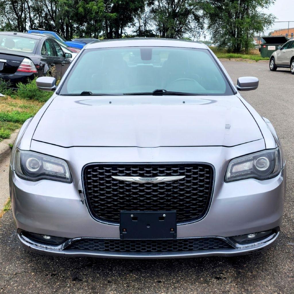 Chrysler 300  2017