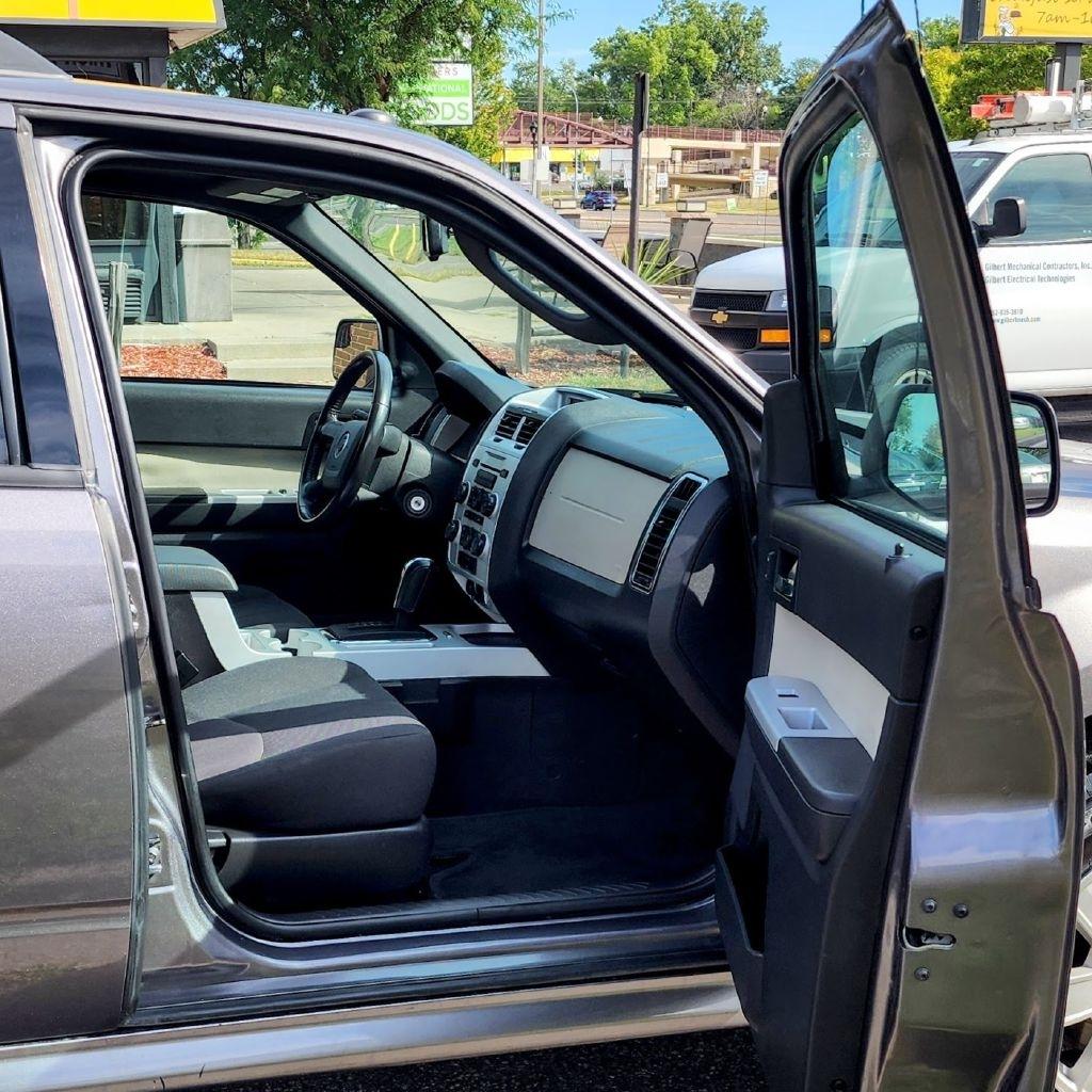 Mercury Mariner  2010