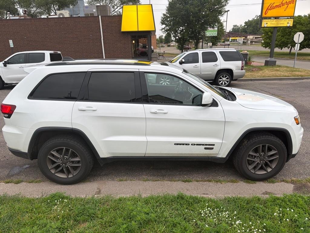 Jeep Grand Cherokee  2016
