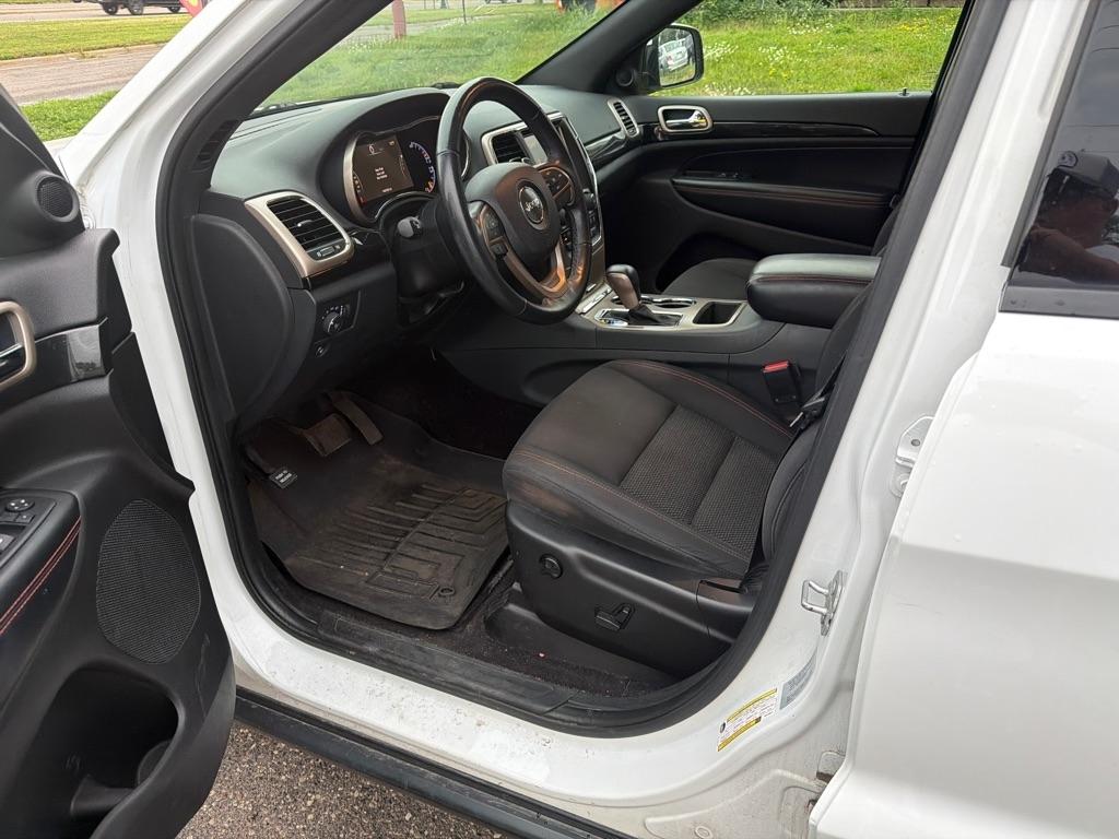 Jeep Grand Cherokee  2016