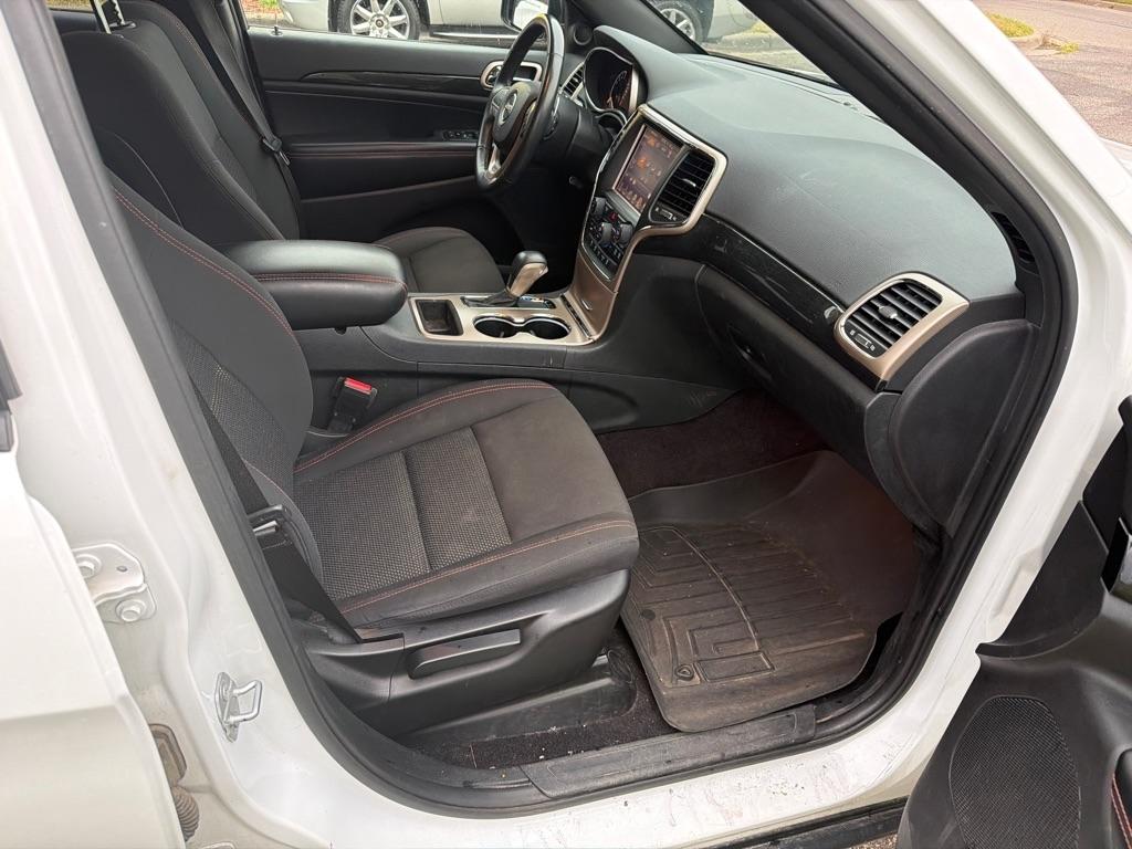 Jeep Grand Cherokee  2016