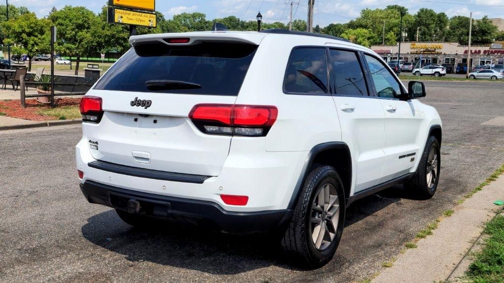 Jeep Grand Cherokee  2016